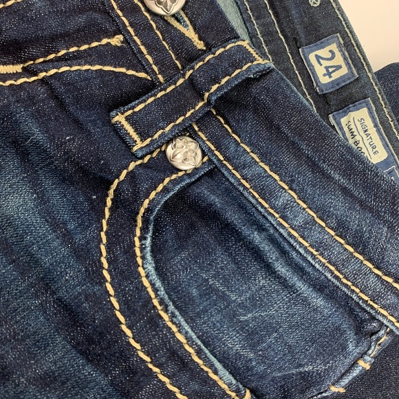 Miss Me Signature slim boot Distressed Jeans 24 - Picture 7 of 9